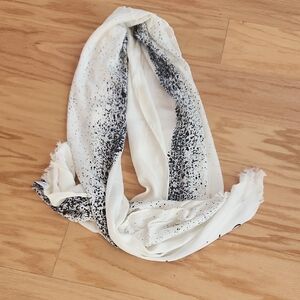 Calvin Klein Monochrome Women's Scarf Cream And Black